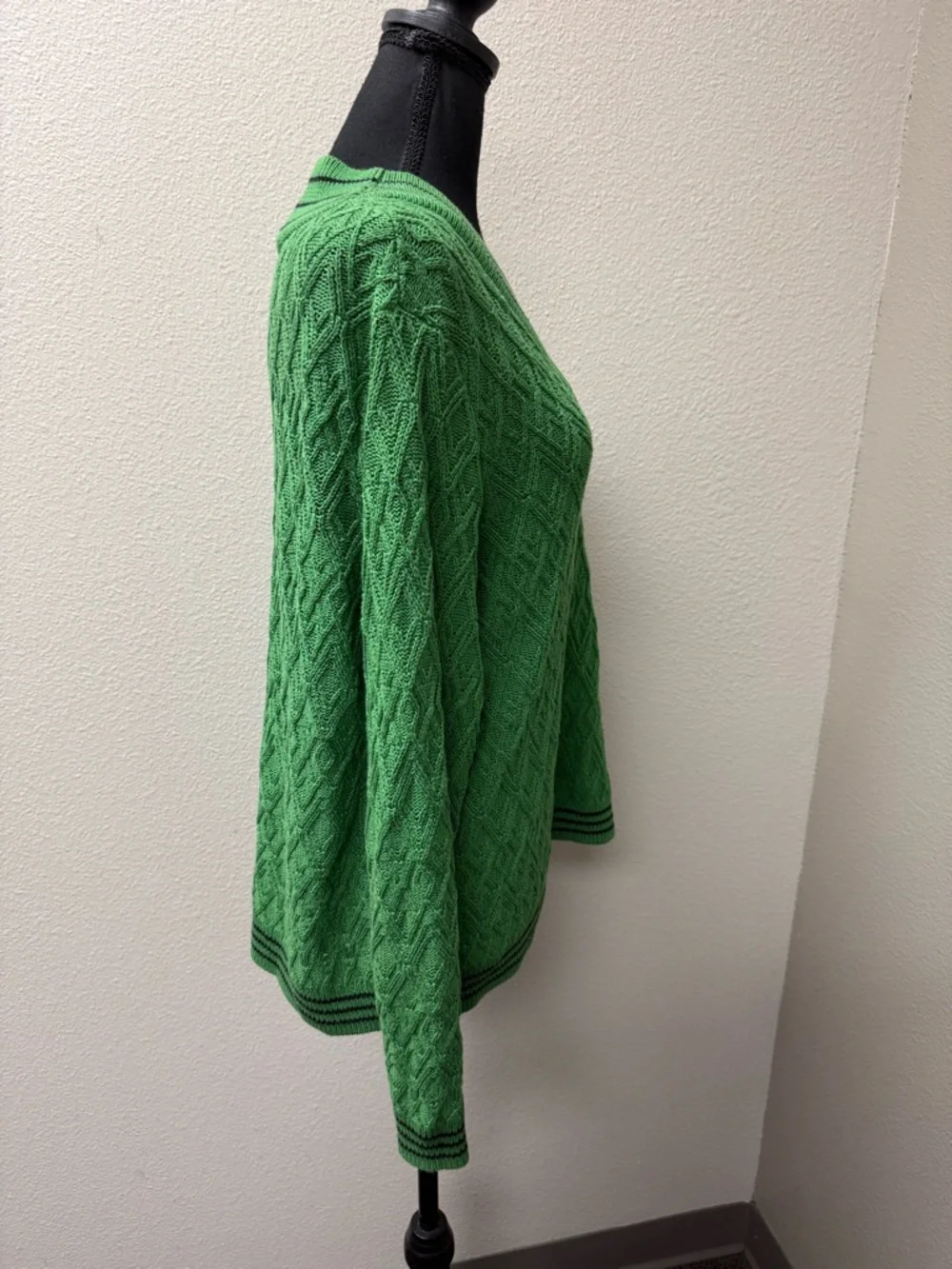 Cabi Green V Neck Sweater Medium Textured Knit Long Sleeve Casual Top - Picture 6 of 10